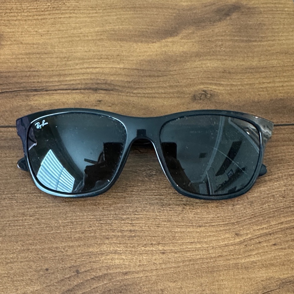 Ray-Ban Classic Black Sunglasses